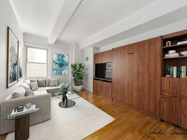 88 Greenwich St APT 715, New York, NY 10006