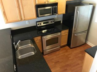 1318 Green Oaks Ln APT I, Charlotte, NC 28205