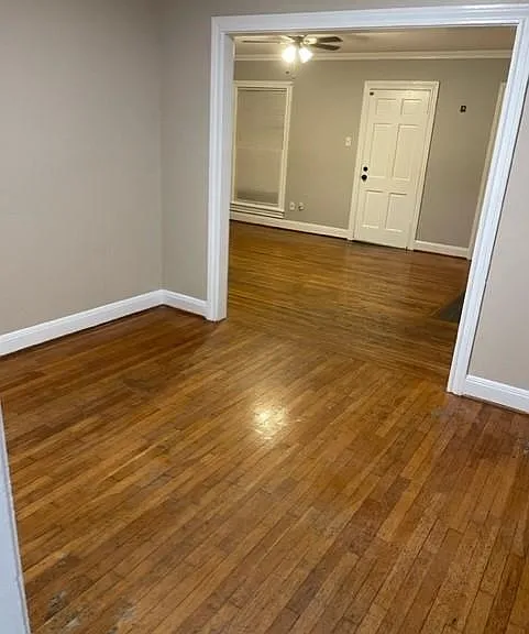 320 Oleander St — Photo 9