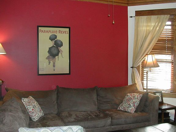 2nd image of 3617 N Leavitt St #1