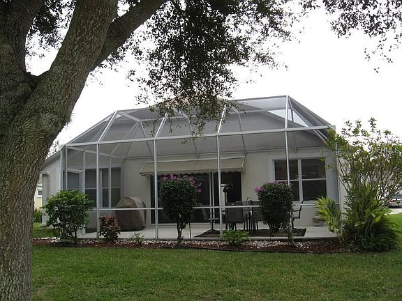 5th image of 345 Fareham Dr