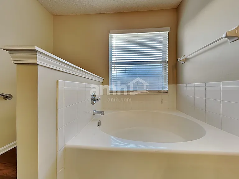 2708 Secret Harbor Dr — Photo 12