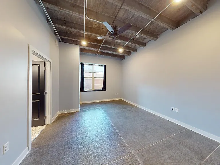 217 N Locust St #2-N — Photo 6