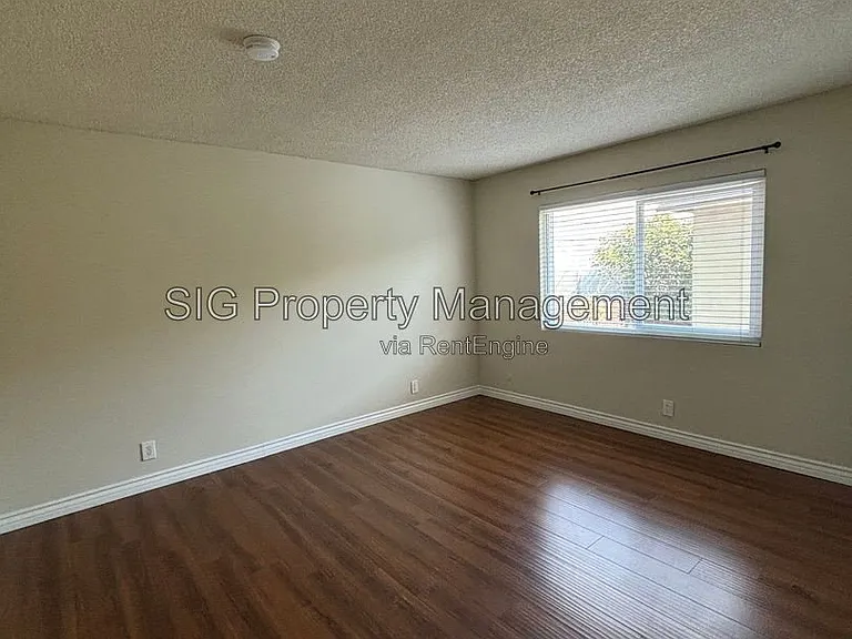 5307 Lincoln Ave #4 — Photo 12