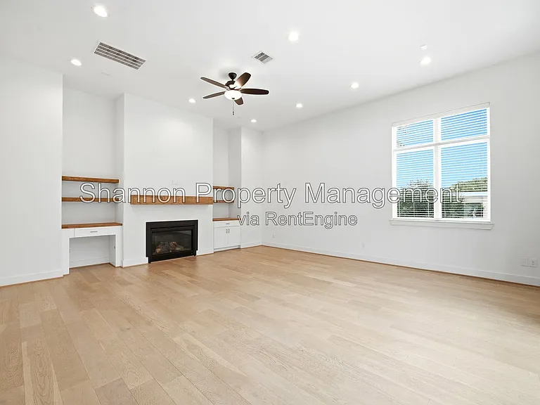1823 Prospect St #C — Photo 10