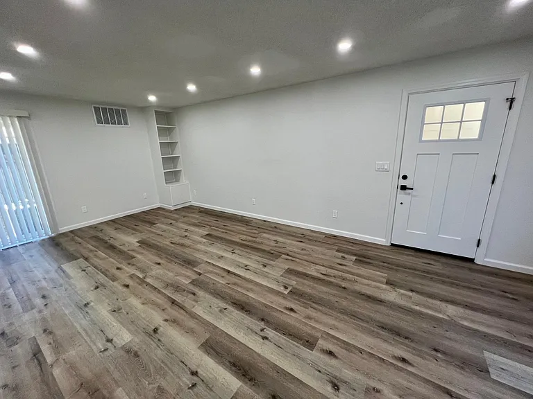 1000 Empey Way — Photo 1