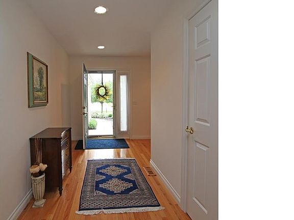 3rd image of 26375 E Wexford Dr