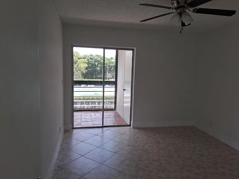 2100 Springdale Blvd #303 — Photo 5