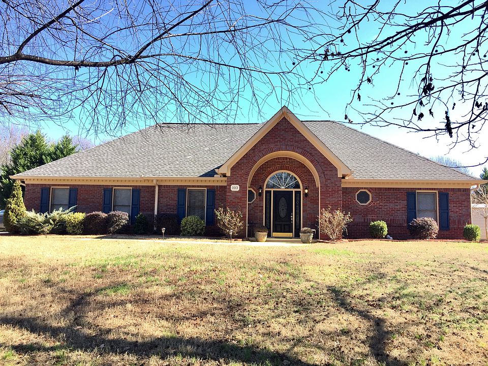 1st image of 103 Golden Oak Dr NW