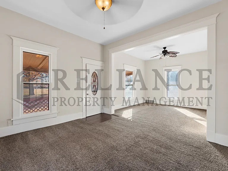 215 N King St — Photo 9