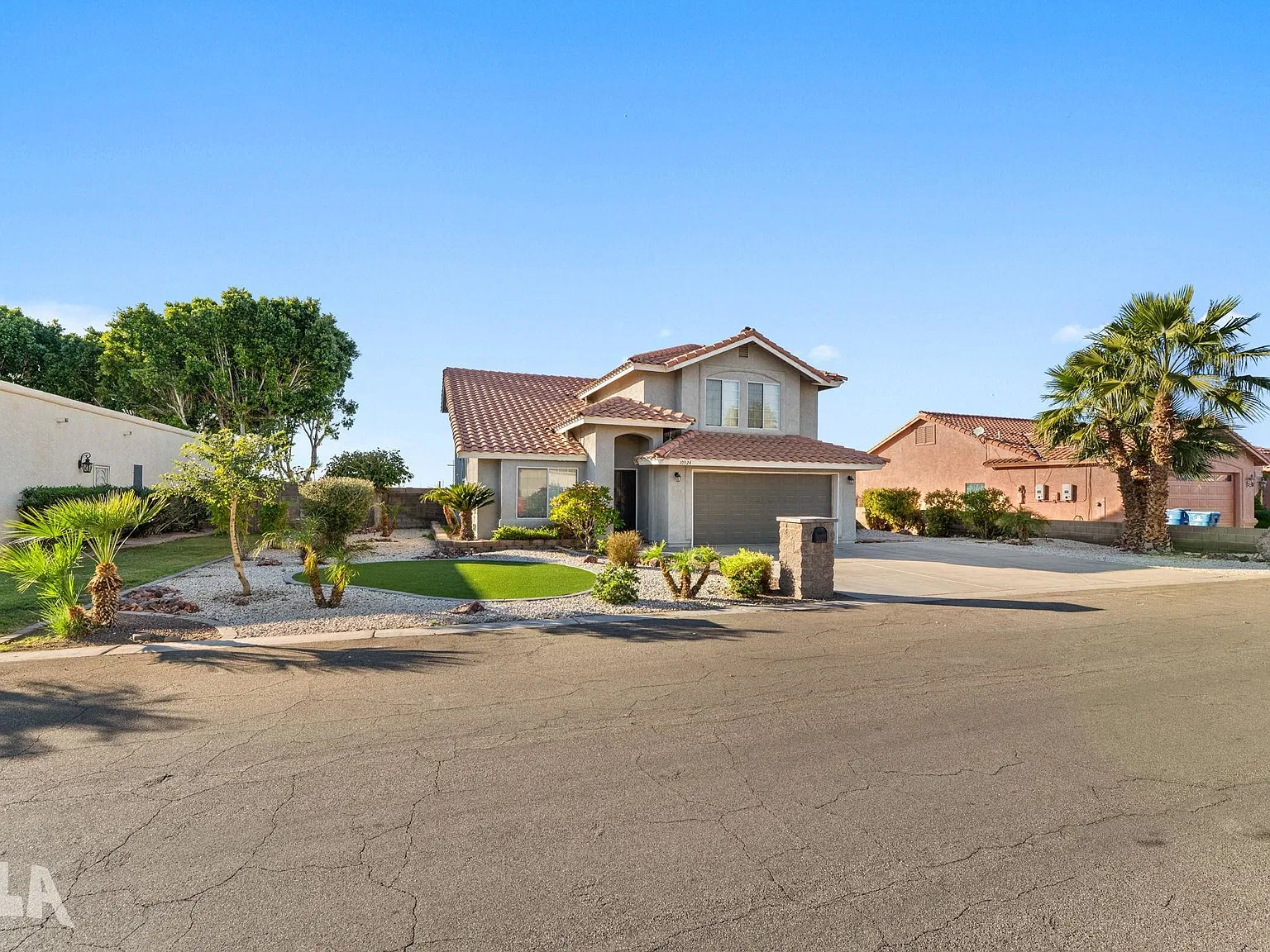 4 bed, 3.0 bath, 1940 sqft, $2,300 — Photo 3