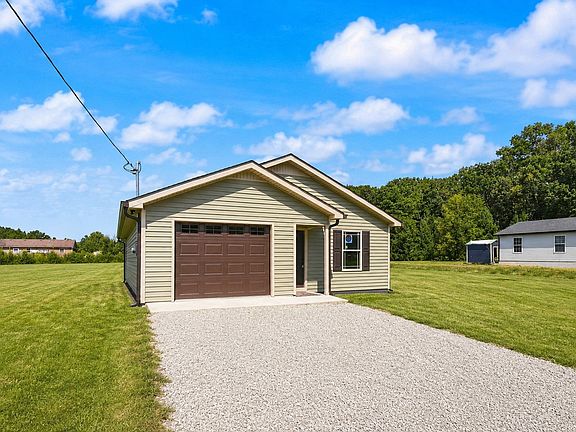 2nd image of 105 N B St Lot 82