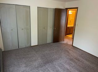 Spacious 2br Apartment In Port Washington - **6-Weeks Free Rent Up-Front**, Pt Washington, WI 53074