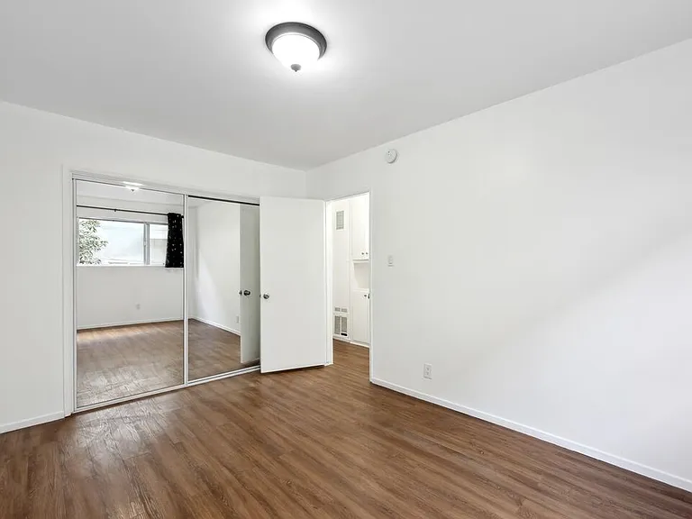 633 N Hayworth Ave #2 — Photo 6