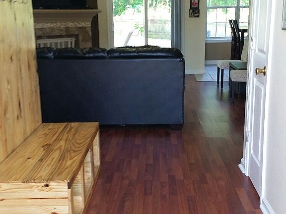 3rd image of 111 Chase Ct