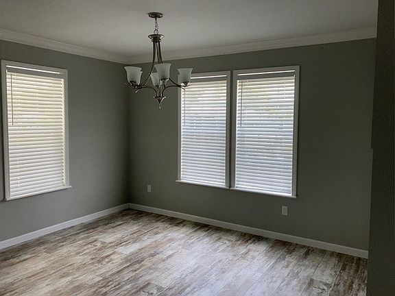 3rd image of 2552 NE Turner Ave #16