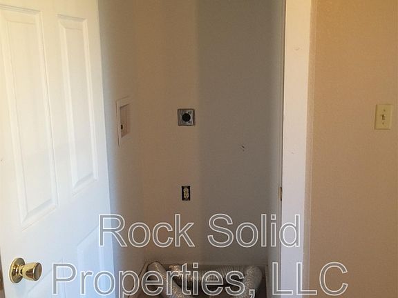 5th image of 3061 Reed Ave APT 2