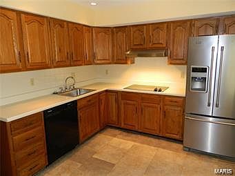 3rd image of 1536 Charlemont Dr #100