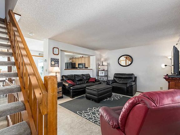 3rd image of 5995 Lakefront Ave