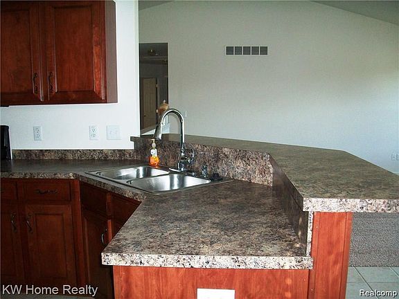 4th image of 1097 Emerald Forest Ln