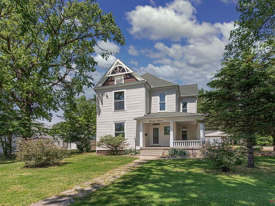 1911 E Broadway Blvd, Sedalia, MO 65301 Zillow