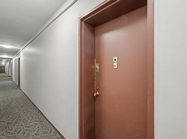 1577 East 17th Street image 8 of 24