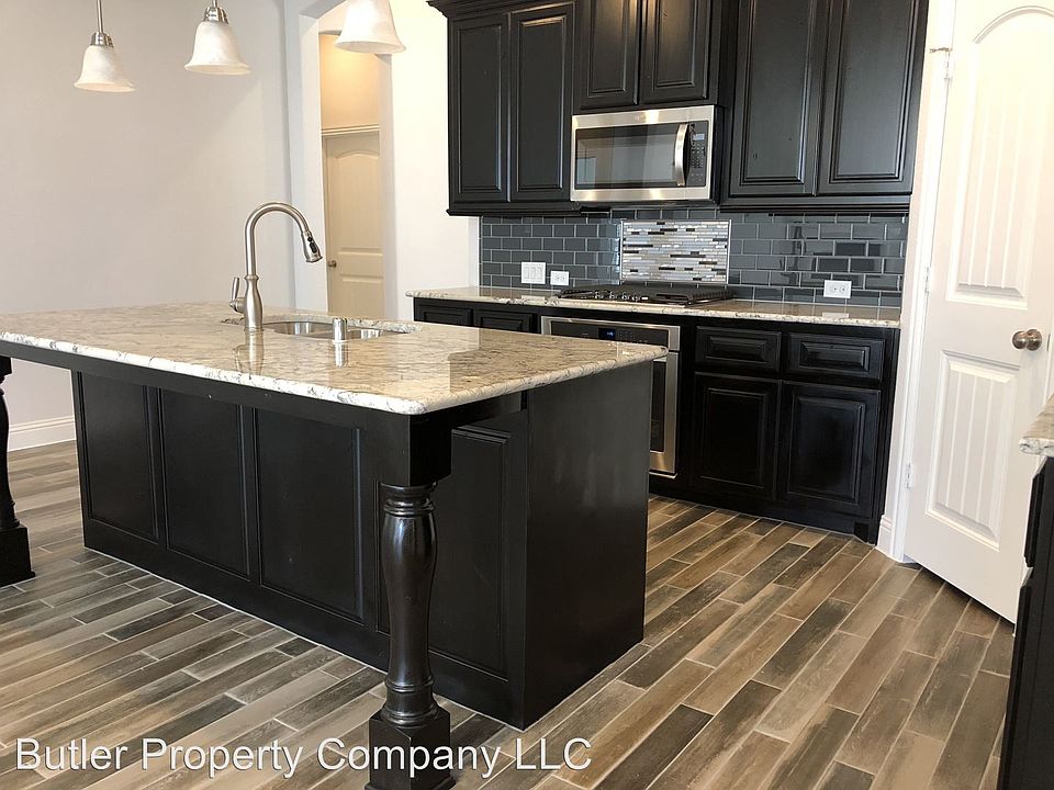 1st image of 2104 Grant Park Way