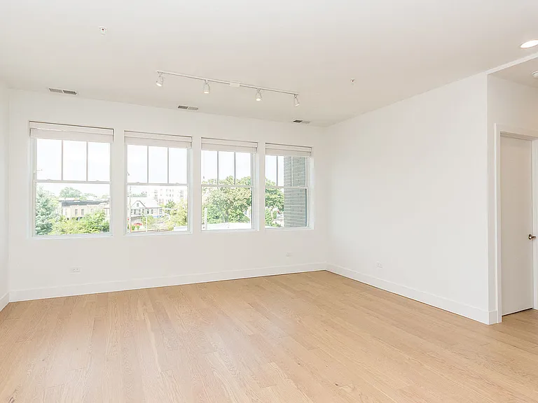 HIGHPOINT Wilmette — Photo 26