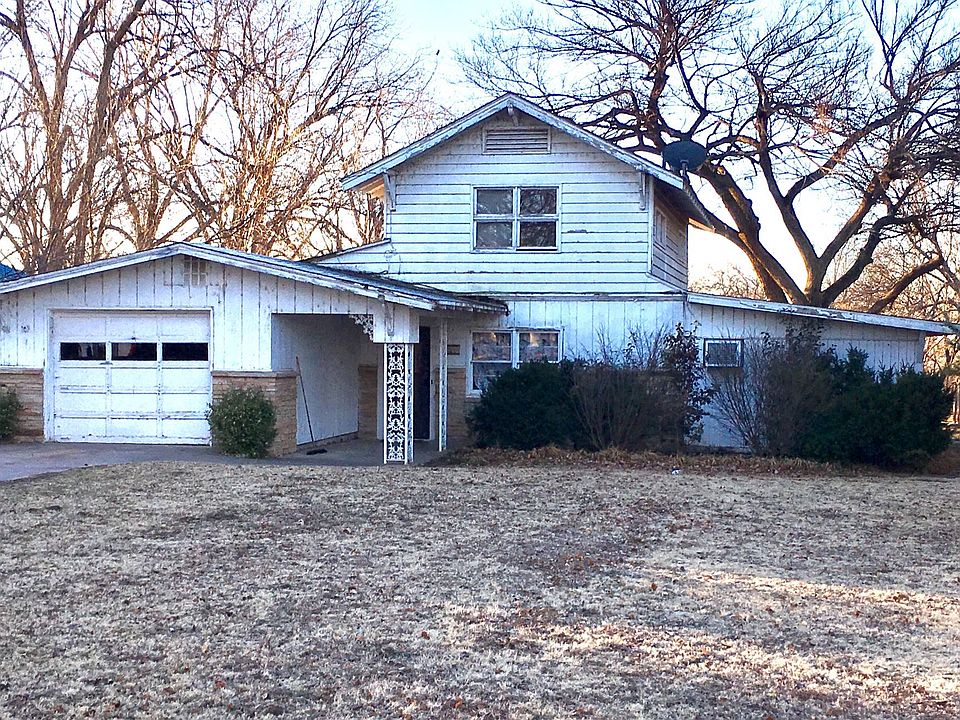 2nd image of 619 W Grand Ave