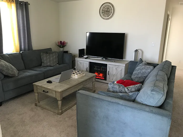 2019 Memorial Ln — Photo 6