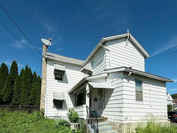 4th image of 707 Mill St