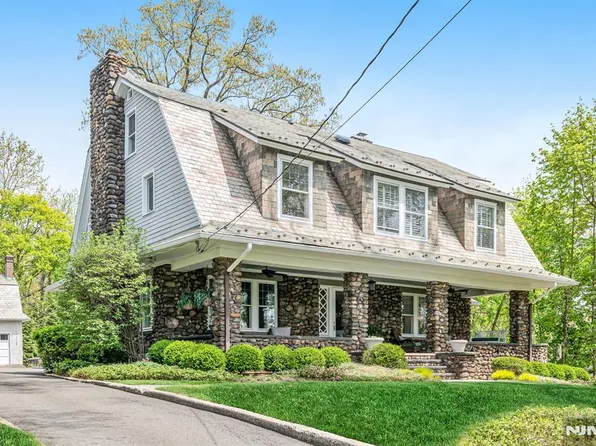 33 Barrington Rd, Ridgewood, NJ 07450