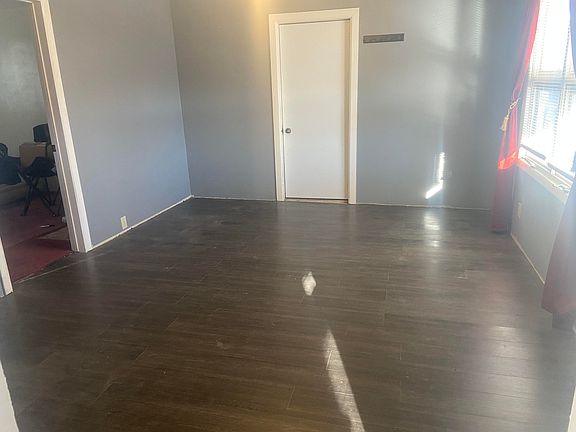 3rd image of 216 14th Ave