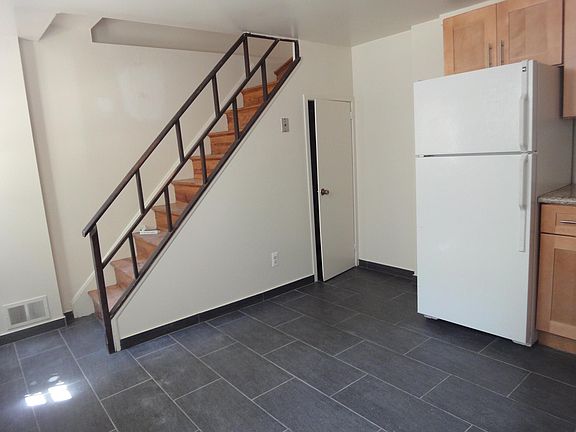 5th image of 724 Lombard St #1