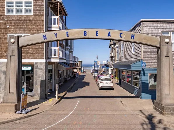 582/A/, 928 NW Spring St, Newport, OR 97365