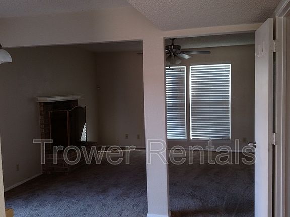 3rd image of 4410 Hinkle St