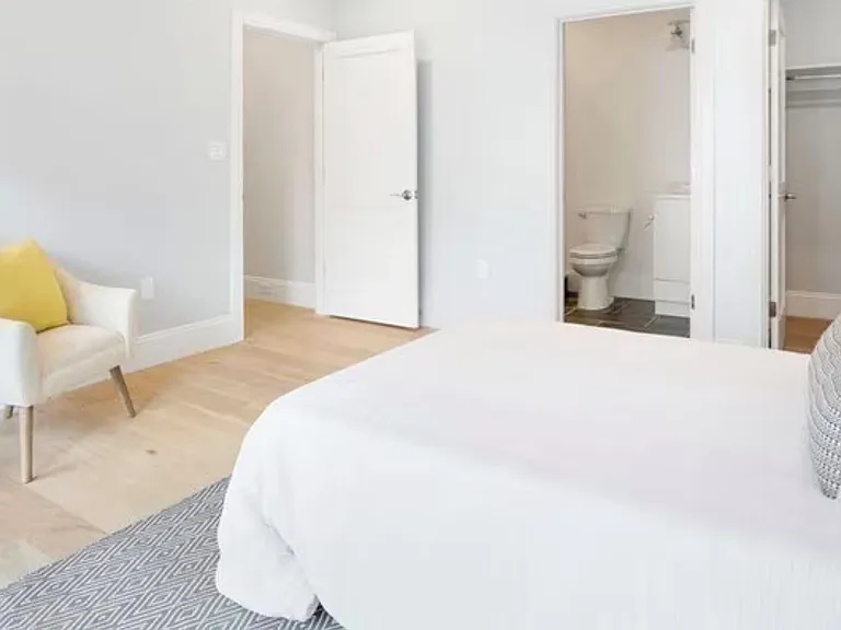 21 Glen Rd #11 — Photo 10