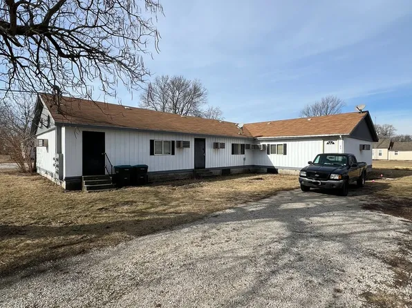 573-585 S Mazon St, Coal City, IL 60416