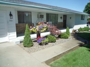 1501 Chenaur Dr, Zillah, WA