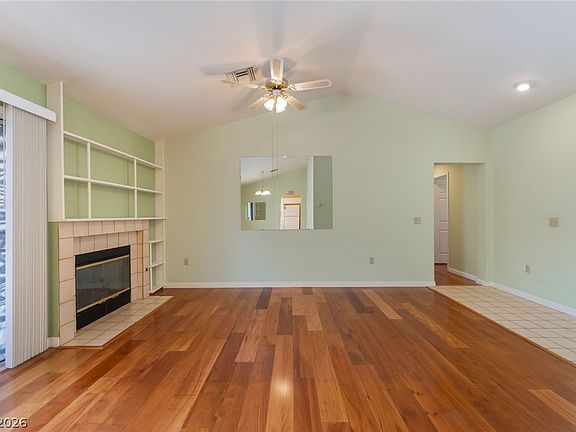 4th image of 2601 Desert Sands Dr