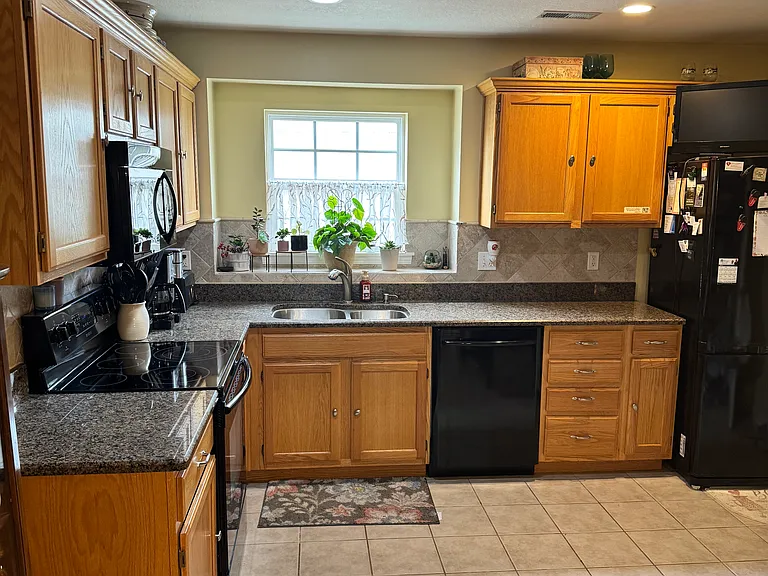 1518 Legend Trail Dr #B — Photo 3