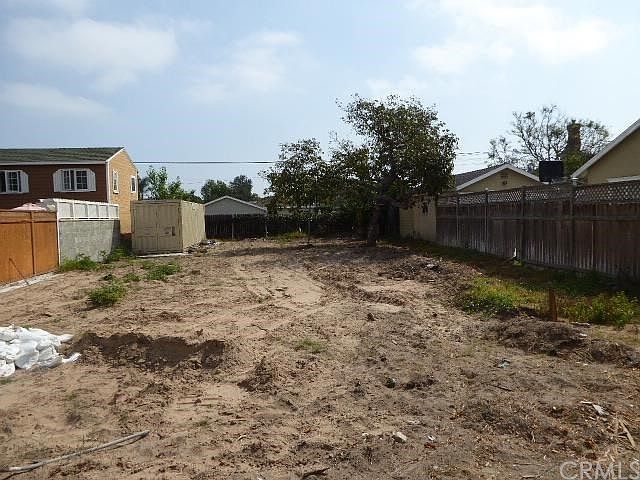 1st image of 276 E 19th St