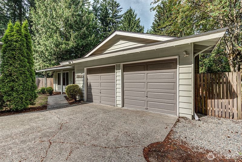 4th image of 13530 NE 78th Street