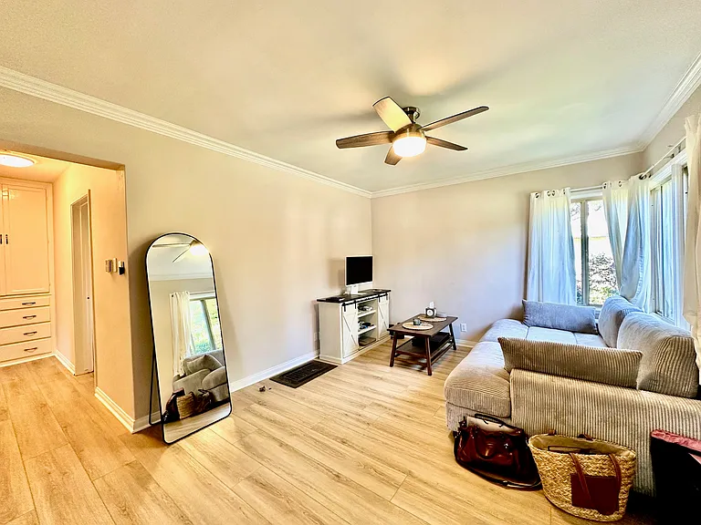 2125 Stewart St — Photo 16
