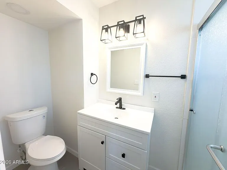 1542 W 5th Pl — Photo 13