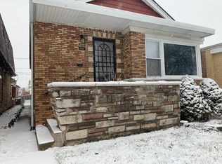 7936 S Sacramento Ave, Chicago, IL 60652