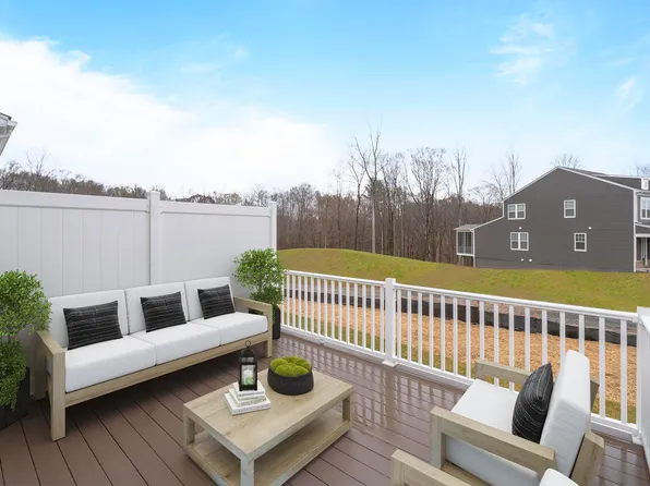 1624 Koch Ct, Charlottesville, VA 22911