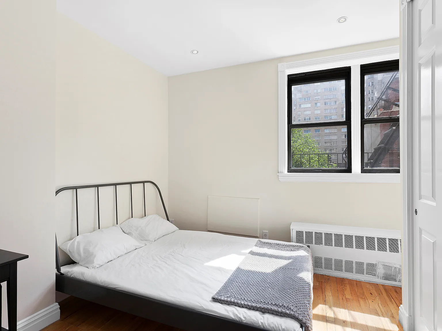 404 East 88th Street — Photo 2