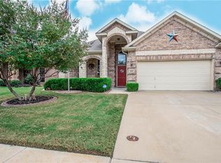 8112 Winter Falls Trl, Hurst, TX 76053