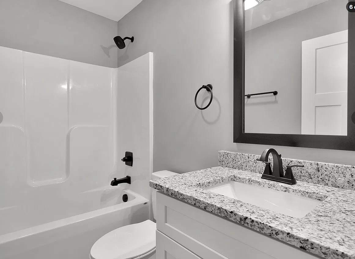 101 Hillcrest Drive - 1 — Photo 4